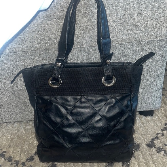 🖤 Chanel Biarritz Quilted Tote Bag - Picture 3 of 16